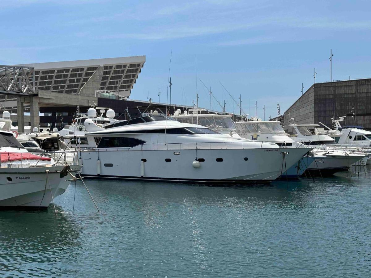 فندق Yacht 20Metros سان أدريان دي بيزوس المظهر الخارجي الصورة