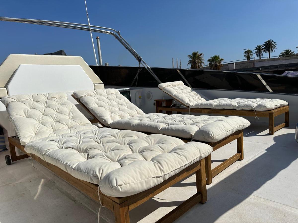فندق Yacht 20Metros سان أدريان دي بيزوس المظهر الخارجي الصورة